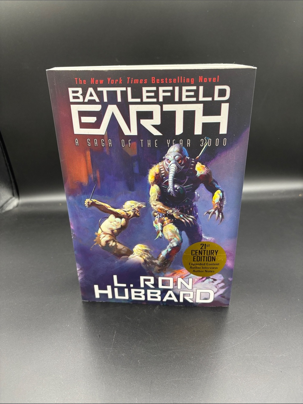 Battlefield Earth Paperback - by L. Ron Hubbard - 21st Century Edition